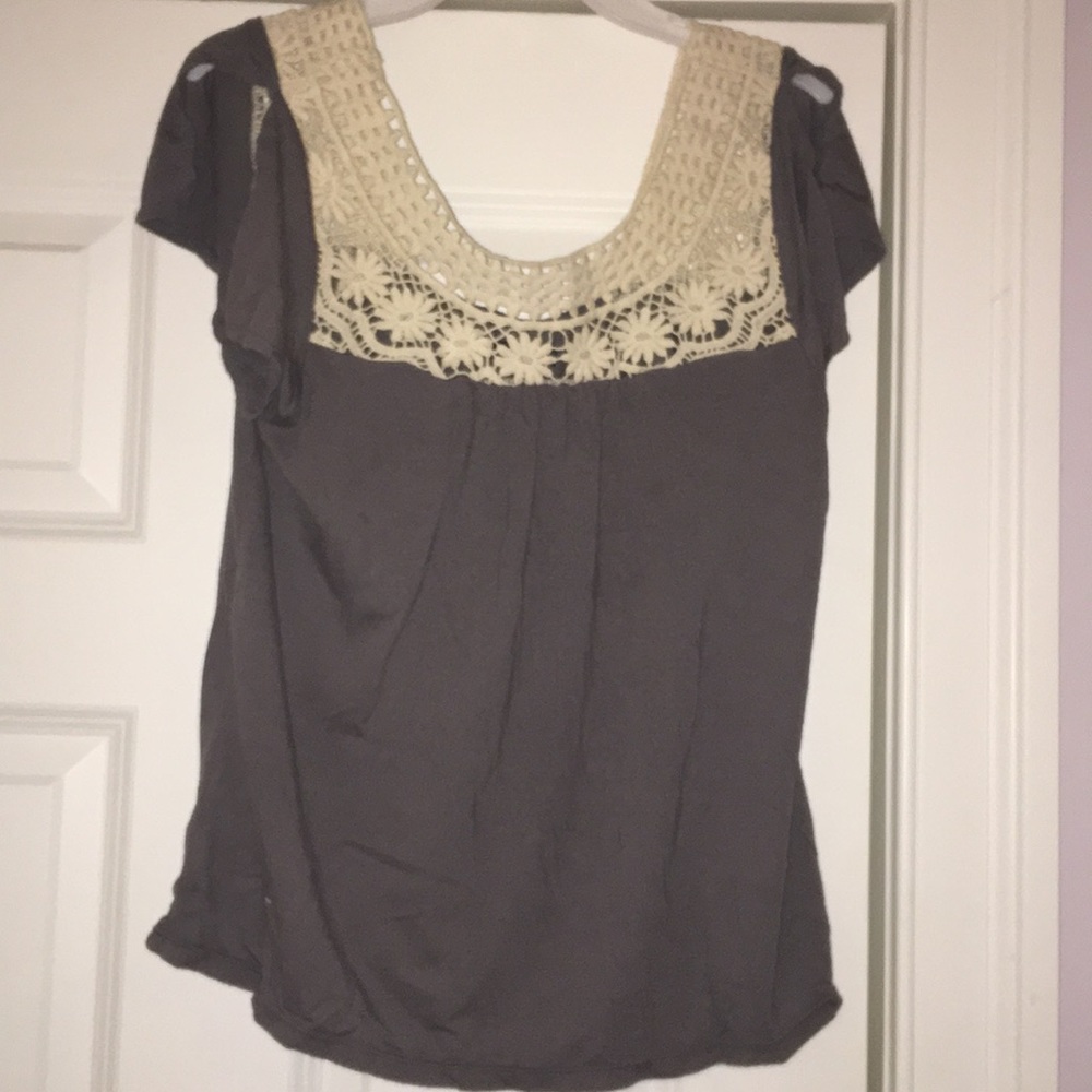 short sleeve shirt